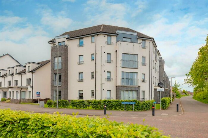 2 Bedroom Flat To Rent In Crookston Court, Larbert, FK5