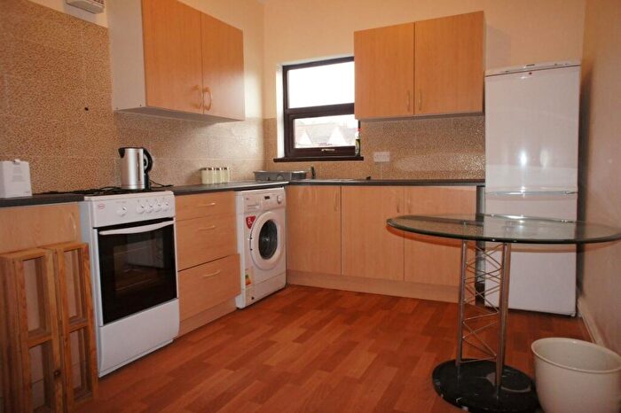 3 Bedroom Flat To Rent In Yardley Road, Acocks Green, B27