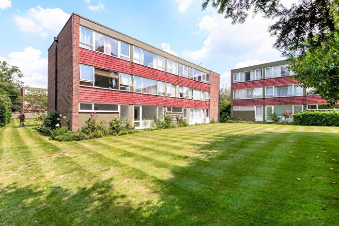 2 Bedroom Flat To Rent In Eaton Court, Boxgrove Avenue, Guildford, GU1