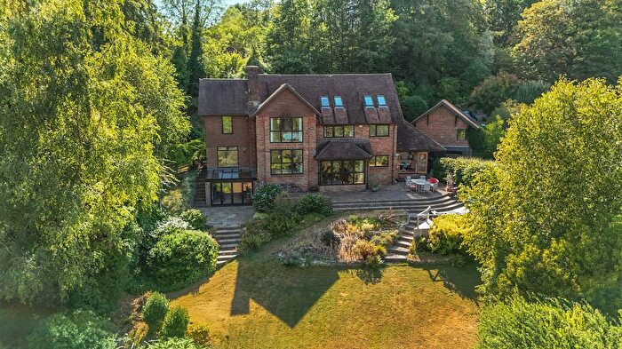 5 Bedroom Detached House For Sale In Kerrfield, Winchester, Hampshire, SO22