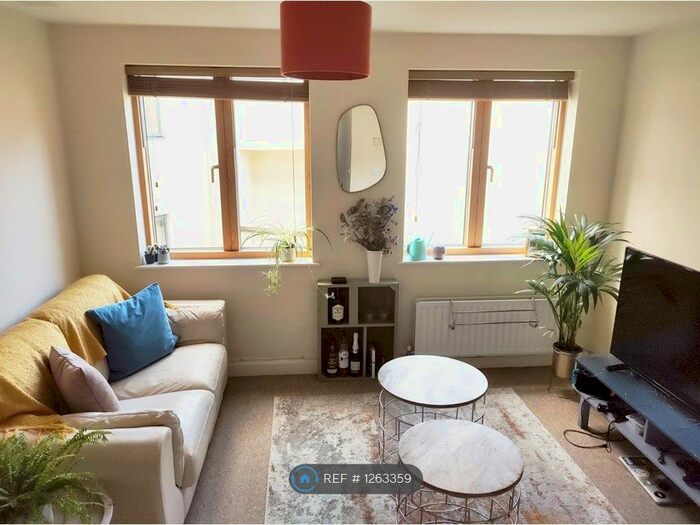 2 Bedroom Flat To Rent In Compass House, Bedminster, Bristol BS3