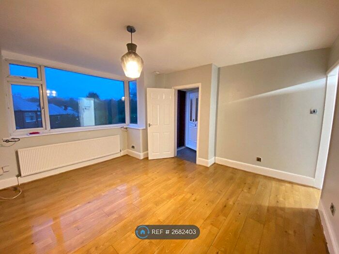 3 Bedroom Semi Detached House To Rent In Fotherby Drive, Manchester, M9