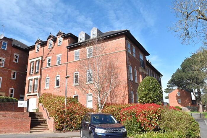 3 Bedroom Penthouse For Sale In Steven Way, Ripon, HG4