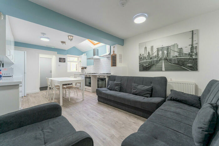 6 Bedroom Terraced House To Rent In Alton Road - Ensuite Student Property, B29