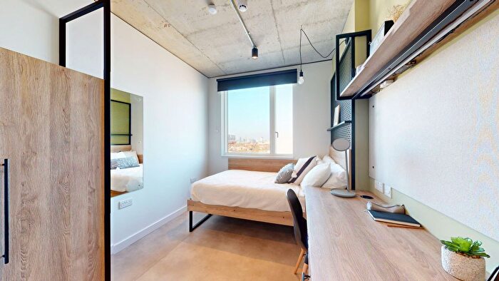 Studio To Rent In Ruby Street, London, SE15