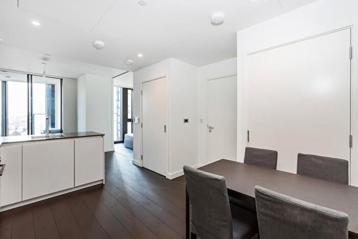 1 Bedroom Flat To Rent In Bondway, London, SW8