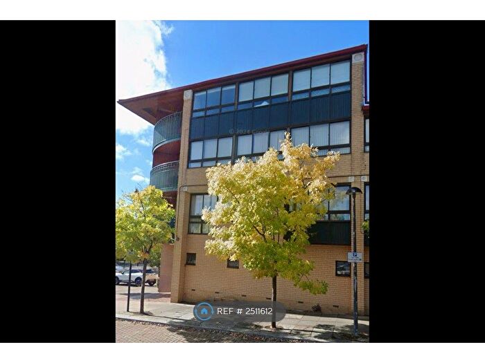 2 Bedroom Flat To Rent In South Seventh Street, Milton Keynes, MK9