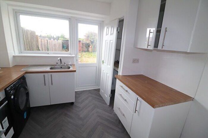3 Bedroom Terraced House To Rent In Honeypot Lane, Basildon, SS14