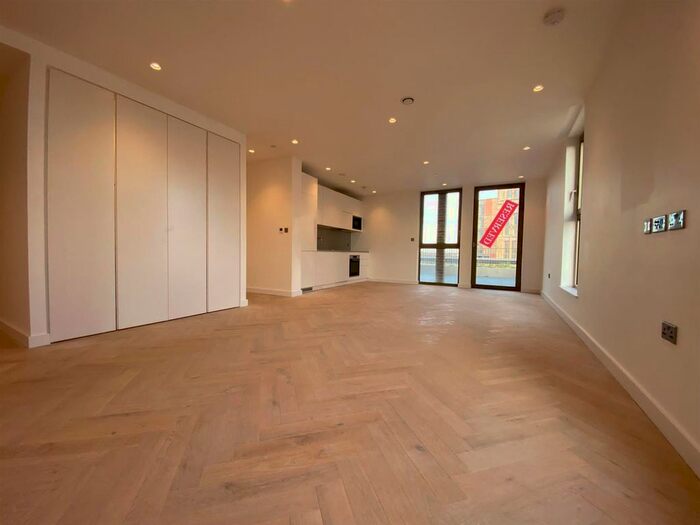 3 Bedroom Flat To Rent In Oberman Road, London, NW10