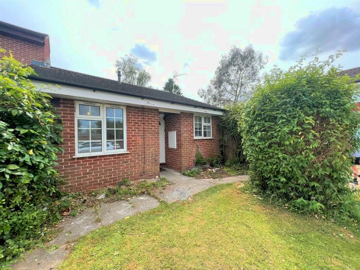 2 Bedroom Bungalow To Rent In Hagbourne Close, Woodcote, Reading, RG8