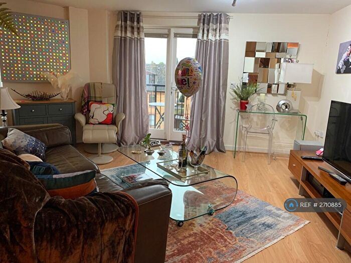 2 Bedroom Flat To Rent In John Dyde Close, Bishop's Stortford, CM23