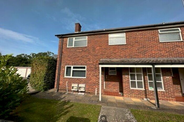 1 Bedroom Maisonette To Rent In Augustine Way, Chelmsford, CM3