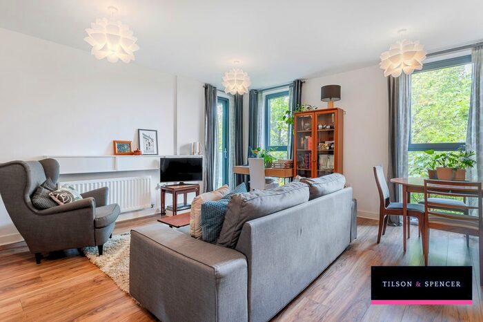 1 Bedroom Flat For Sale In Isobel Place, Seven Sisters, London, N15