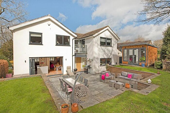 5 Bedroom Detached House For Sale In Ben Rhydding Road, Ilkley, LS29