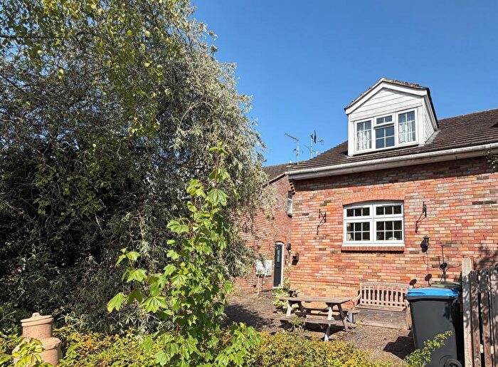 1 Bedroom Cluster House For Sale In Hunters Close, Tring, HP23