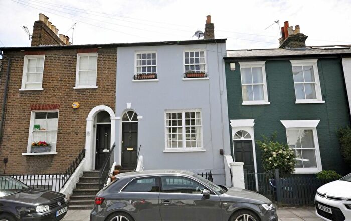 2 Bedroom Maisonette To Rent In Archway Street, Barnes, SW13