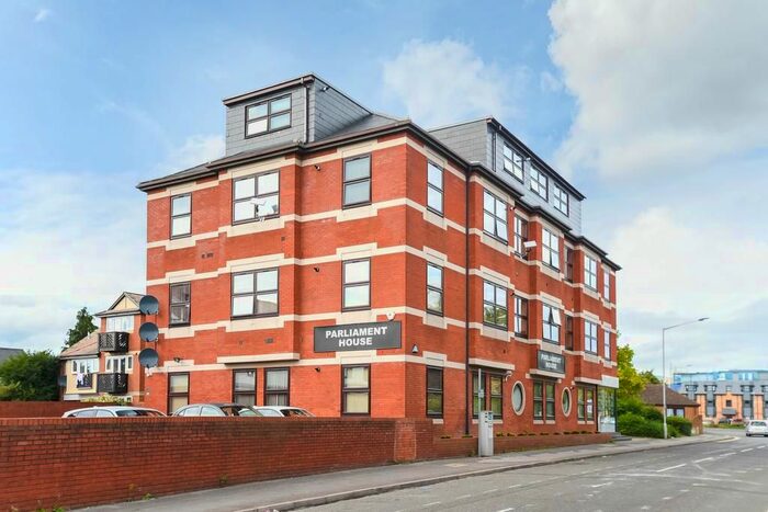 1 Bedroom Flat To Rent In Parliament House, St Laurence Way, Slough, SL1