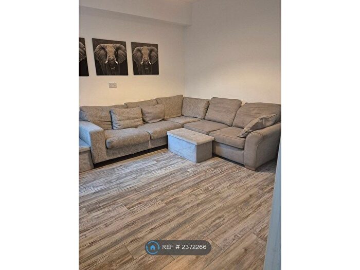 4 Bedroom Terraced House To Rent In Moseley Road, Fallowfield, M14