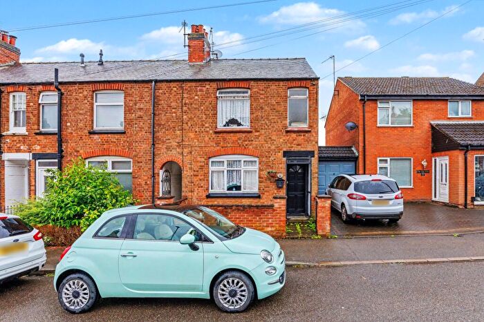 3 Bedroom End Of Terrace House For Sale In Pioneer Avenue, Desborough, NN14
