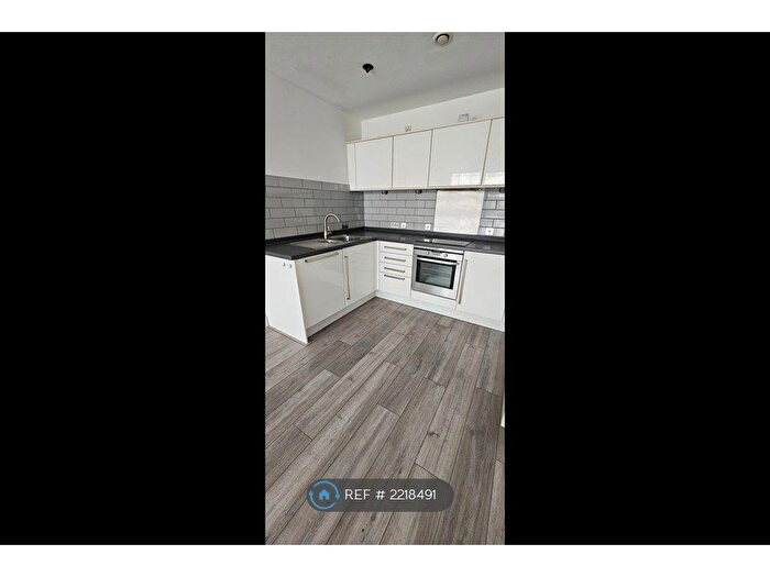 1 Bedroom Flat To Rent In Phoenix Street, Plymouth, PL1