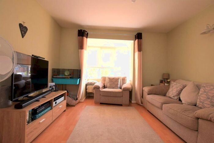 1 Bedroom Apartment To Rent In Holland Close, Romford, RM7
