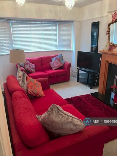 2 Bedroom Flat To Rent In Chapel Street, Budleigh Salterton, EX9