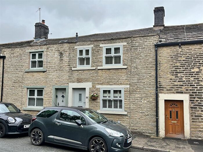 3 Bedroom Cottage For Sale In Manor Park Road, Glossop, SK13