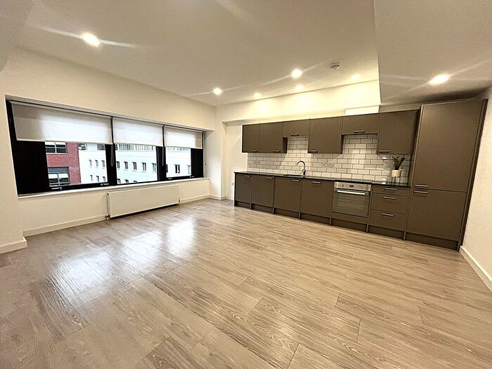 2 Bedroom Flat To Rent In Southernhay Gardens, St. Leonards, Exeter, EX1