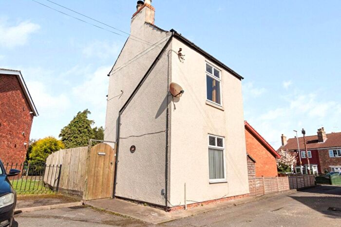 2 Bedroom Detached House For Sale In South Street, Morton, DN21
