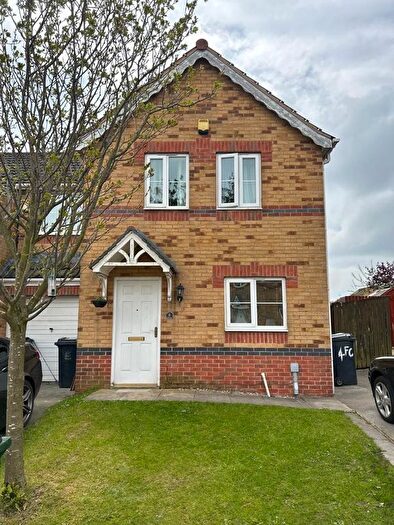 3 Bedroom Semi-detached House To Rent In Fieldside Close, Tong, Bradford, BD4