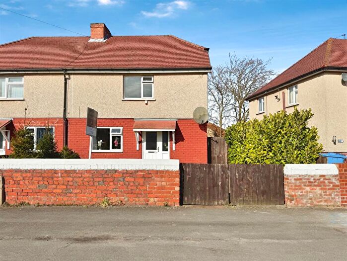 3 Bedroom Semi-Detached House For Sale In Hardwick Road East, Worksop, S80