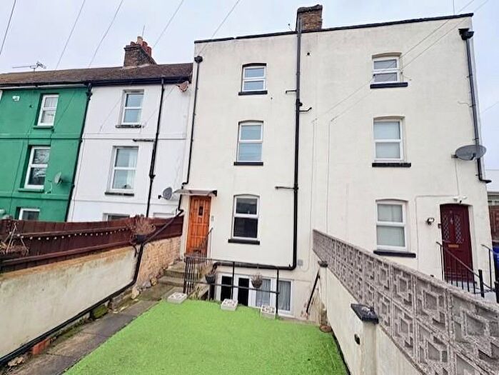 1 Bedroom Property For Sale In Eagle Hill, Ramsgate, CT11