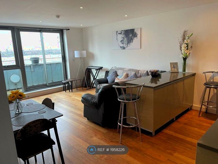 2 Bedroom Flat To Rent In Waterside, Liverpool, L3