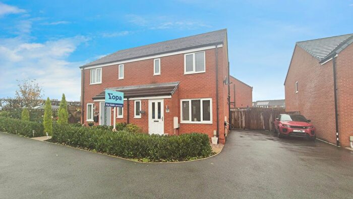 3 Bedroom Semi-Detached House For Sale In Park Mews, Deans Lane, Newcastle-Under-Lyme, ST5