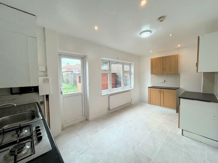 3 Bedroom House To Rent In Orchard Road, Dagenham, RM10