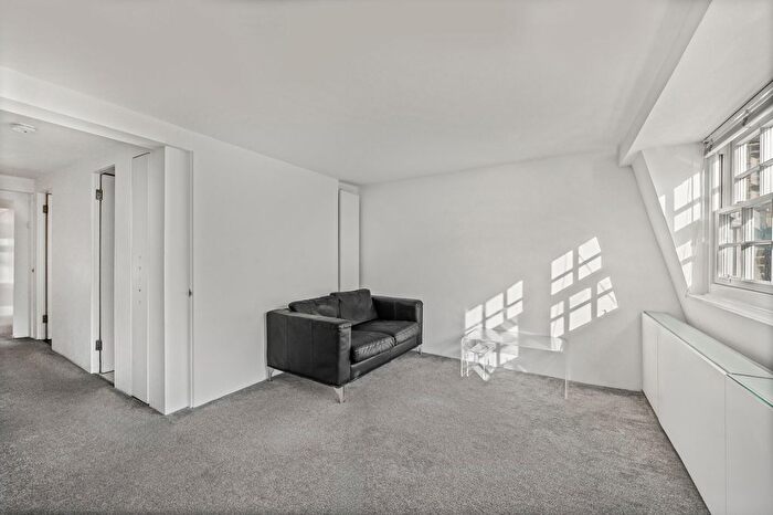 1 Bedroom Flat To Rent In Betterton Street, Covent Garden, WC2H