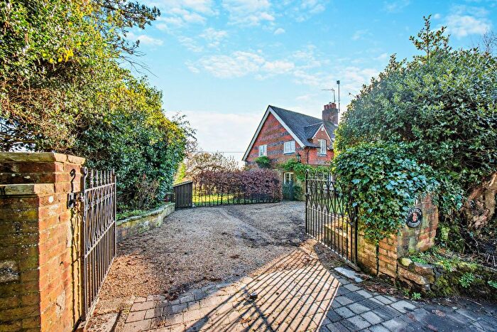3 Bedroom Semi-Detached House For Sale In Roundhurst Lane, Haslemere, Surrey, GU27