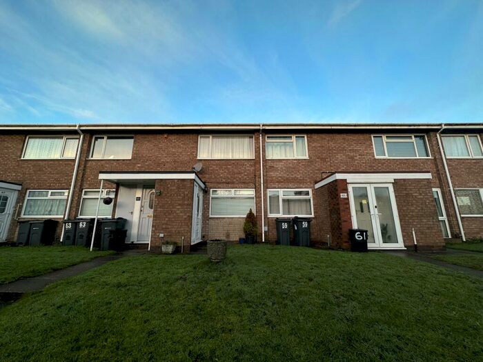 2 Bedroom Maisonette To Rent In Selby Close, Birmingham, B26