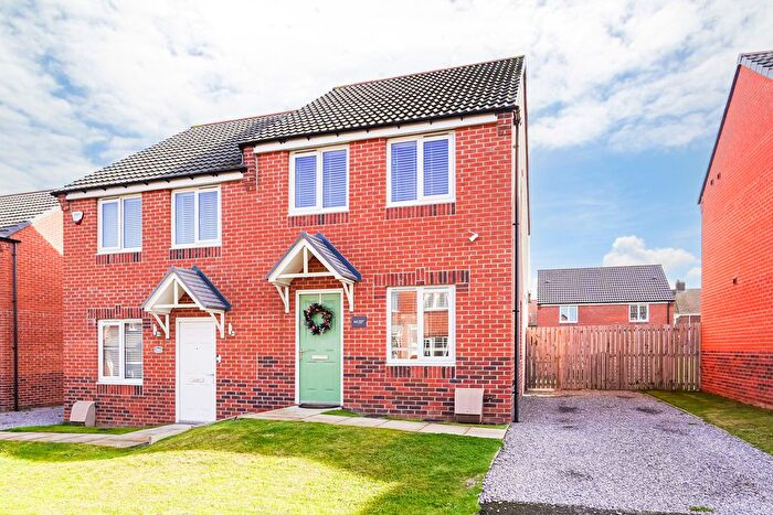3 Bedroom Semi-Detached House For Sale In Flodden Road, Sunderland, SR4