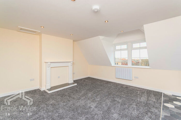 2 Bedroom Flat To Rent In Back St Annes Road West, , Lytham St Annes, Lancashire, FY8