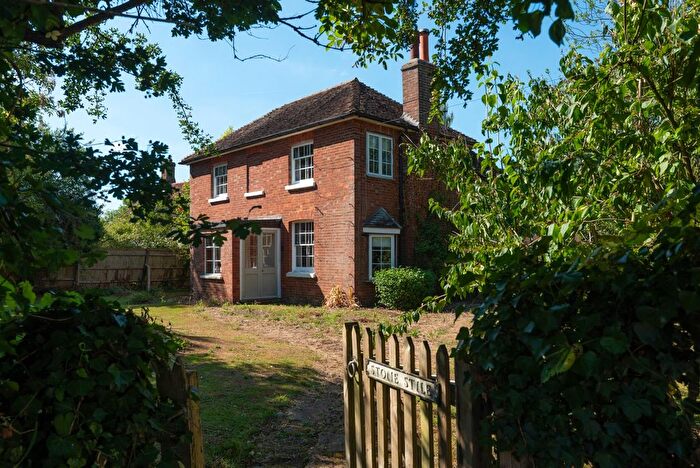 3 Bedroom Cottage For Sale In Stonestile Road, Headcorn, TN27