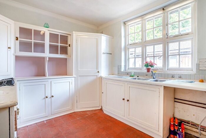 4 Bedroom Detached House For Sale In St. Lawrence Road, Chepstow, Monmouthshire, NP16