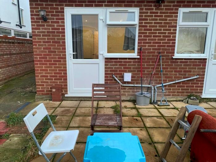 Studio To Rent In Royal Lane, West Drayton, UB7