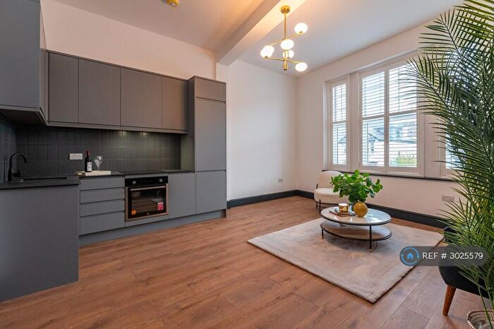 1 Bedroom Flat To Rent In Colney Hatch Lane, London, N10