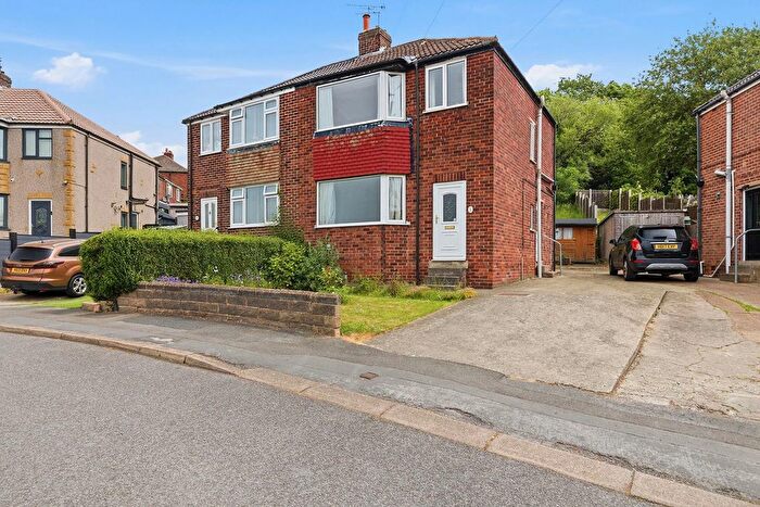 3 Bedroom Semi-Detached House For Sale In Hungerhill Road, Kimberworth, Rotherham, S61