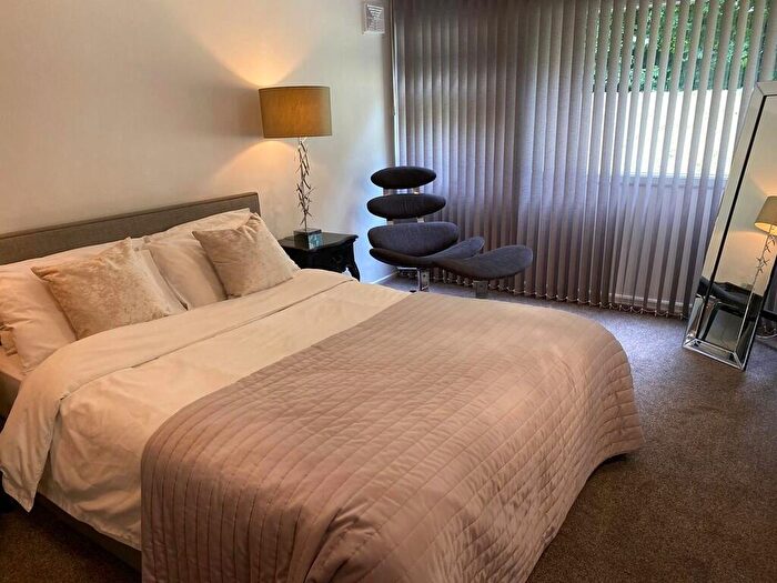 2 Bedroom Flat For Sale In Chelmesford Court, Nash Square, Perry Barr, Birmingham, B42