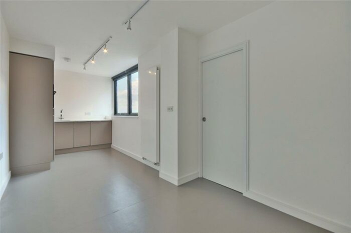 1 Bedroom Flat To Rent In High Road, North Finchley, N12