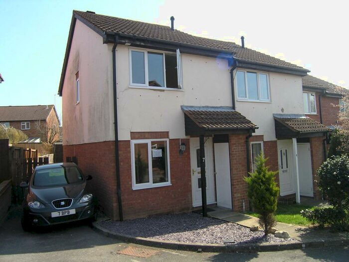 2 Bedroom House To Rent In Lysley Close, Chippenham, SN15