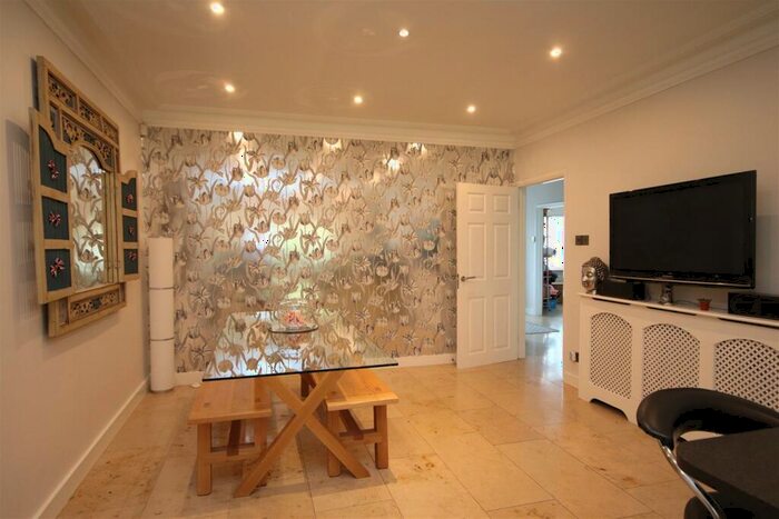 4 Bedroom Detached House For Sale In Main Road, Hextable, Swanley, BR8