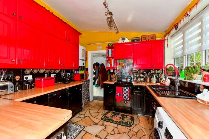 4 Bedroom Detached House For Sale In East Cliff, Dover, Kent, CT16